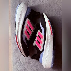 NEW ADIDAS Womens Size 7.5 Adidas Ultraboost Light “Black Lucid Pink” Shoes IE